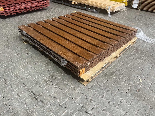 Schuttingpanelen bruin geïmpregneerd en gecoat, 1800x1800mm (4x) - afbeelding 1 van  3