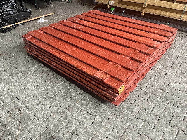 Schuttingpanelen rood geïmpregneerd en gecoat, 1800x1800mm (7x) - afbeelding 1 van  3