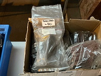 Schuurbanden in plastic krat en doos - afbeelding 4 van  5