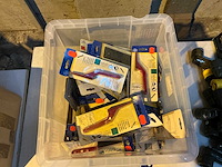 Schuurblokjes in plastic krat - afbeelding 2 van  3