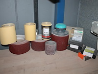 Schuurrollen en schuurpads. - afbeelding 1 van  3