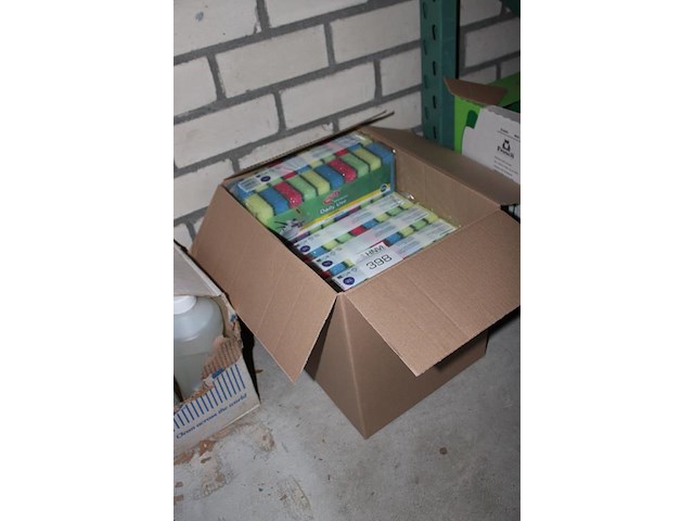 Schuursponsjes in doos. 200 stuks. - afbeelding 2 van  2