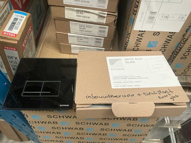 Schwab duplo 380 toilet inbouwframe met drukplaat - afbeelding 1 van  1