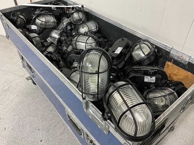 Schwabe ip44 bulleye lamp (120x) - afbeelding 1 van  4