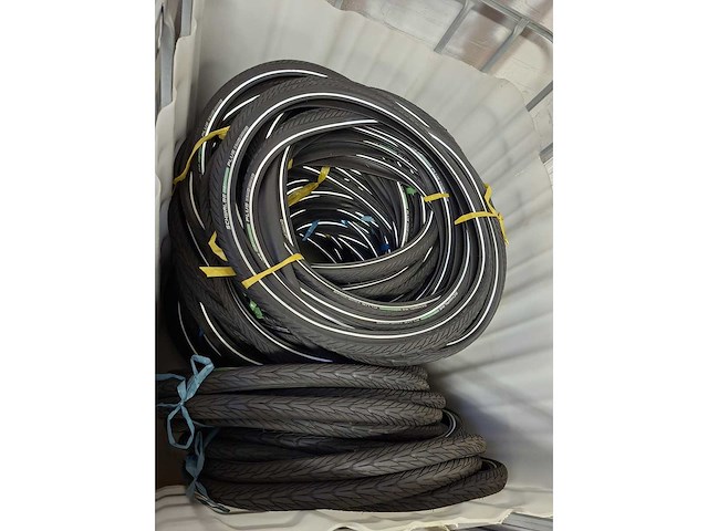 Schwalbe - energizer plus 28x1,75" (622x47mm) - fietsband (195x) - afbeelding 1 van  1