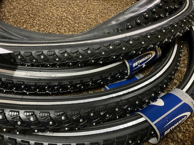 Schwalbe spike fietsbanden - afbeelding 2 van  2