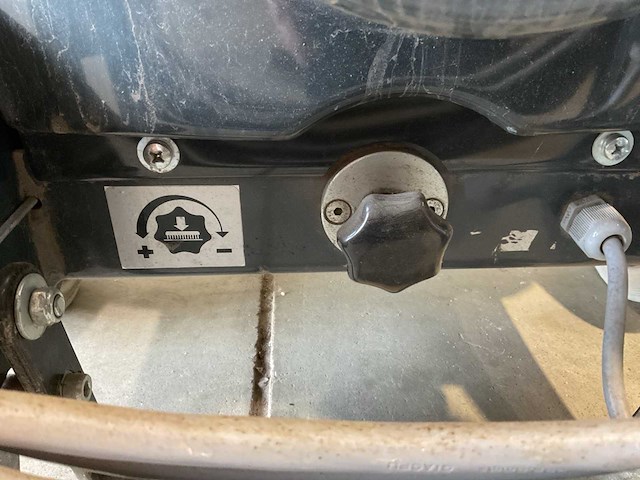 Schwamborn eu 510 vloerreiniger polijstmachine - afbeelding 6 van  7