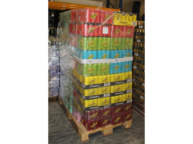 Schweppes in diverse smaken 2400 blikken. tht 2025 / 2026. bod is inclusief 360 euro statiegeldwaarde - afbeelding 2 van  2