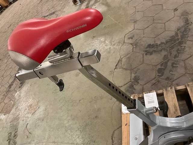 Schwinn evolution-sr spinningbike - afbeelding 6 van  6