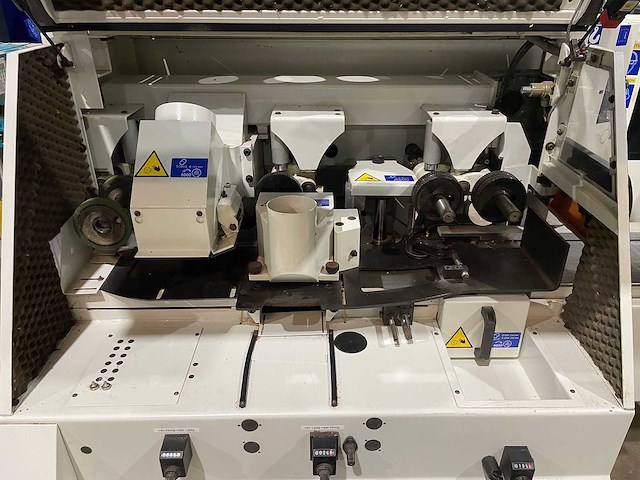 Scm - 2005 - compact p - vierzijdige profileer- en schaafmachine - afbeelding 3 van  33