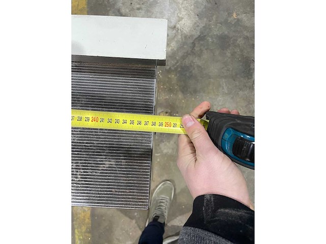 Scm - 2005 - compact p - vierzijdige profileer- en schaafmachine - afbeelding 14 van  33