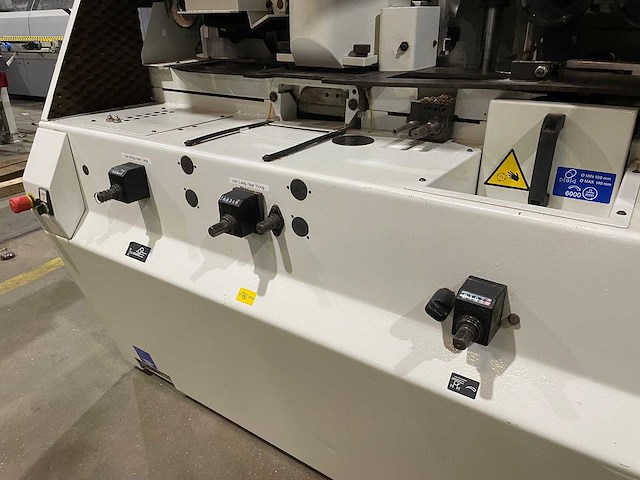 Scm - 2005 - compact p - vierzijdige profileer- en schaafmachine - afbeelding 26 van  33