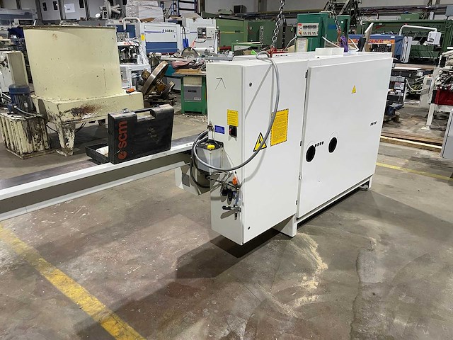 Scm - 2005 - compact p - vierzijdige profileer- en schaafmachine - afbeelding 32 van  33