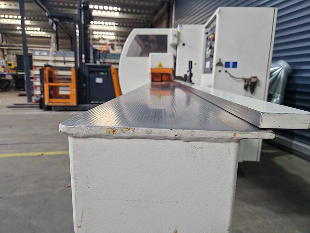 Scm - compact 23 ks - vierzijdige profileer- en schaafmachine - 2002 - afbeelding 2 van  22