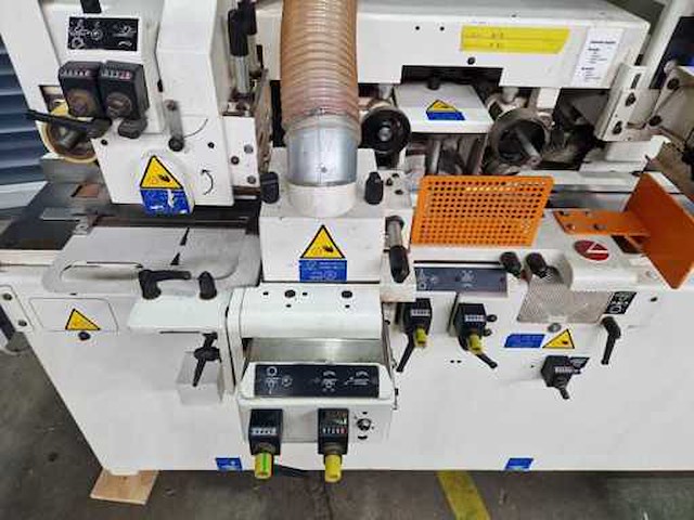 Scm - compact 23 ks - vierzijdige profileer- en schaafmachine - 2002 - afbeelding 10 van  22