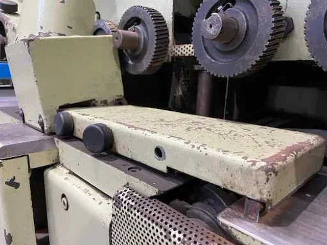 Scm - sintex - vierzijdige profileer- en schaafmachine - afbeelding 6 van  11
