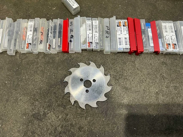 Scm cyflex - 2016 - f900 - cnc-boormachine - afbeelding 17 van  87