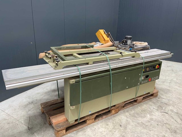 Scm si320 formaatcirkelzaagmachine met stofafzuiging - afbeelding 1 van  8