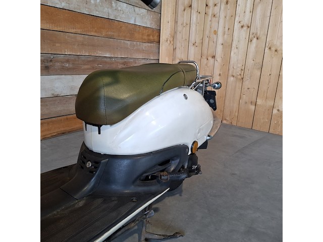 Scooter, agm, v641 | iva, wit, 2017 - afbeelding 2 van  18