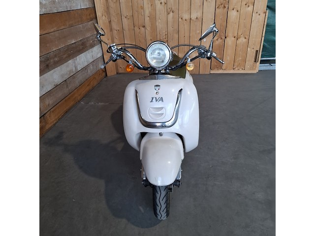 Scooter, agm, v641 | iva, wit, 2017 - afbeelding 12 van  18