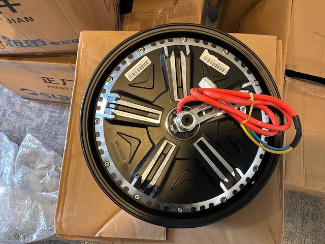 Scooter electromotor - afbeelding 2 van  4