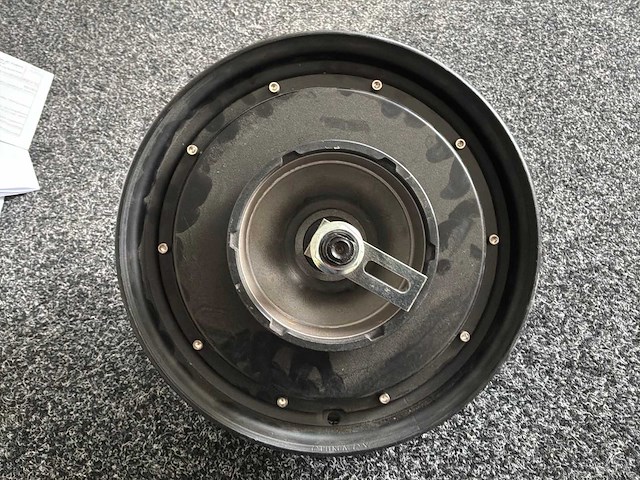 Scooter electromotor - afbeelding 2 van  3
