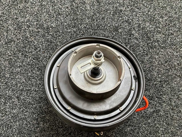 Scooter electromotor - afbeelding 2 van  4