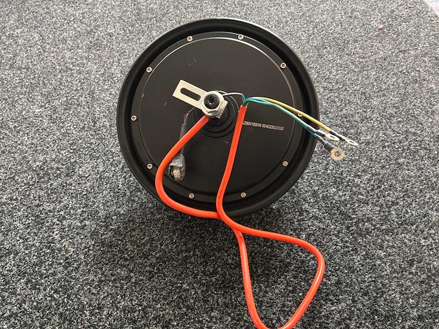 Scooter electromotor - afbeelding 1 van  3