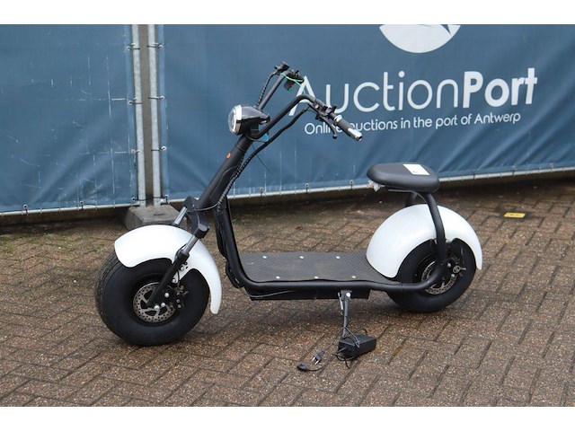 Scooter elektrisch nieuw - afbeelding 1 van  1