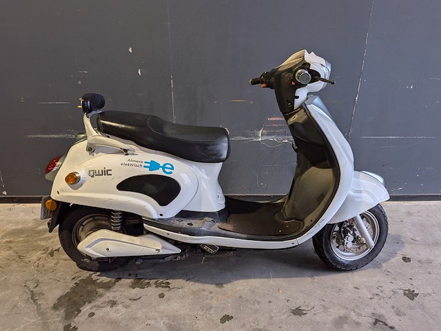 Scooter, evader, ev100metro, 2011 - afbeelding 5 van  15