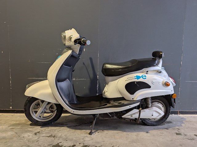 Scooter, evader, ev100metro, 2011 - afbeelding 8 van  15