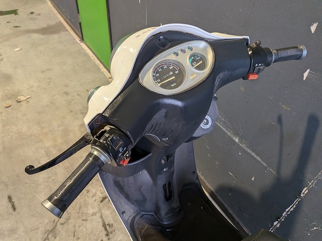 Scooter, evader, ev100metro, 2011 - afbeelding 9 van  15