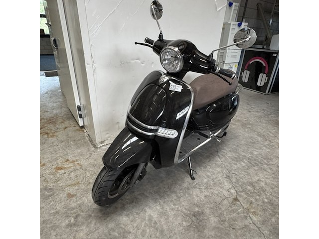 Scooter, evader, ev100metro, zwart, 2021, elektrisch - afbeelding 3 van  18