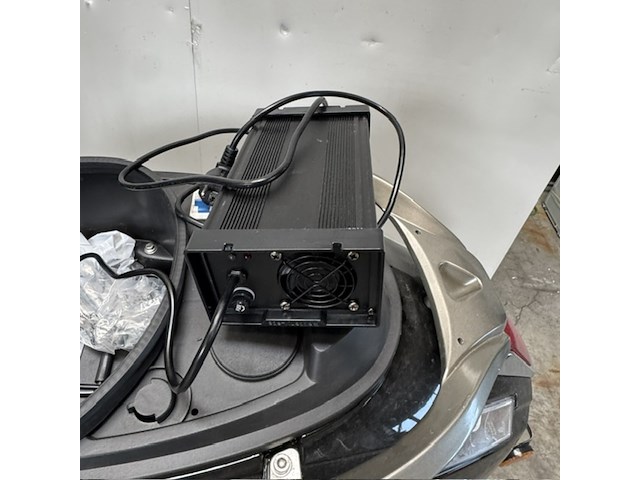 Scooter, evader, ev100metro, zwart, 2021, elektrisch - afbeelding 14 van  18
