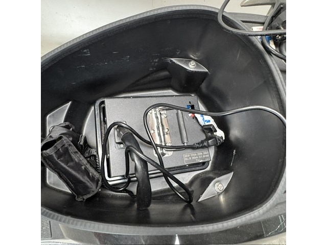 Scooter, evader, ev100metro, zwart, 2021, elektrisch - afbeelding 15 van  18