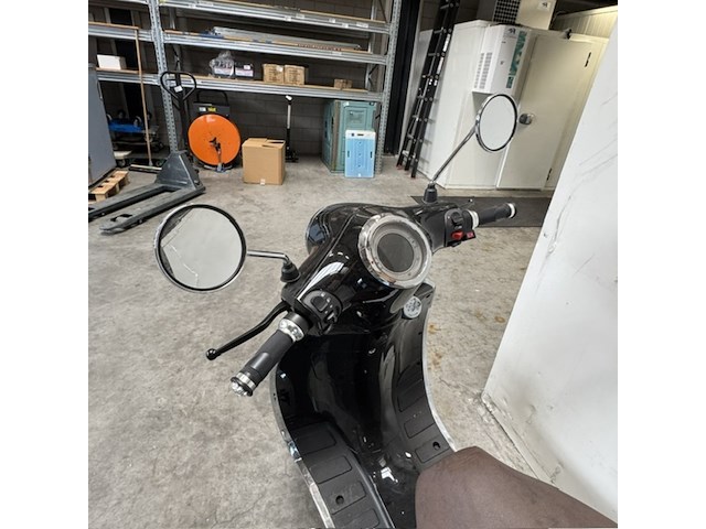 Scooter, evader, ev100metro, zwart, 2021, elektrisch - afbeelding 17 van  18
