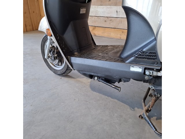 Scooter, kymco , new sento , bruin, 2011 - afbeelding 3 van  23