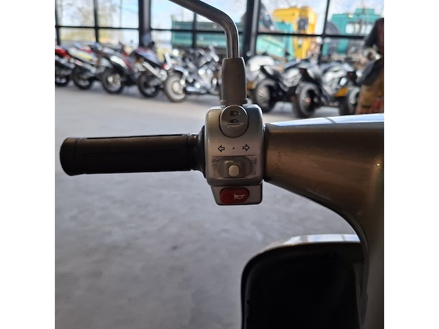 Scooter, kymco , new sento , bruin, 2011 - afbeelding 15 van  23