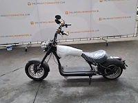 Scooter, mangosteen, m1 - afbeelding 8 van  12
