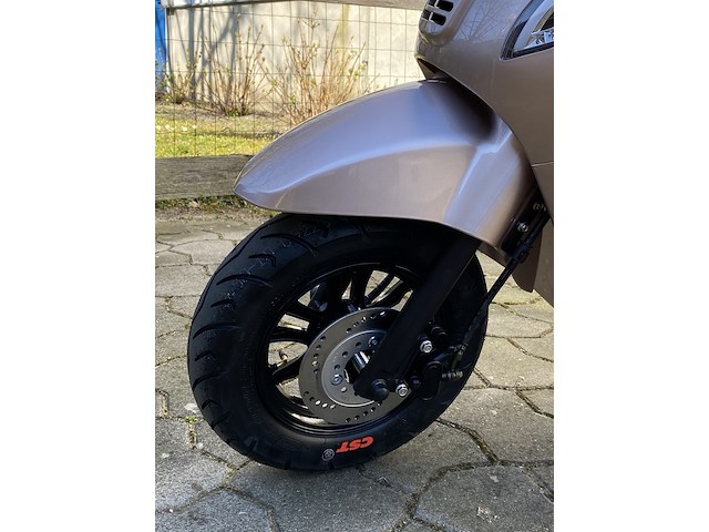 Scooter marengo, v-line exclusive, champagne, bouwjaar 2025 - afbeelding 3 van  9