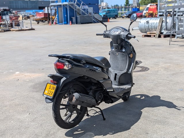 Scooter, peugeot, tweet, 2017 - afbeelding 19 van  23