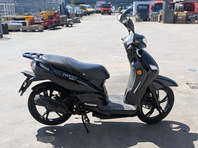 Scooter, peugeot, tweet, 2017 - afbeelding 20 van  23