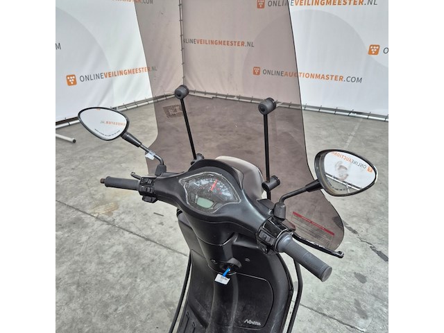 Scooter, piaggio, vespa sprint - afbeelding 13 van  21
