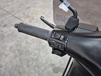Scooter, piaggio, vespa sprint - afbeelding 14 van  21