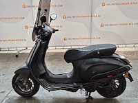 Scooter, piaggio, vespa sprint - afbeelding 17 van  21