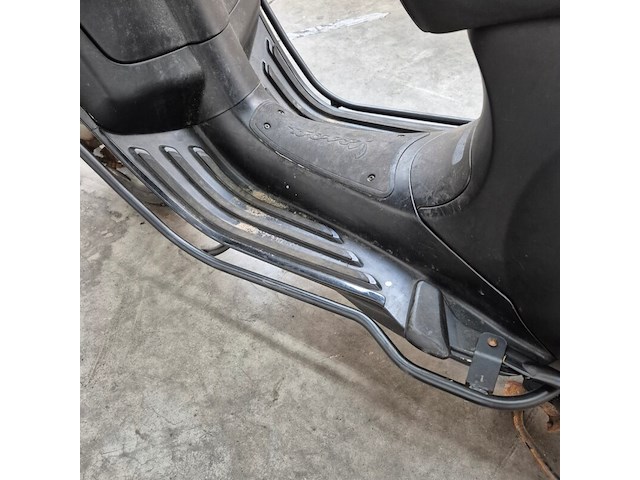 Scooter, piaggio, vespa sprint - afbeelding 20 van  21