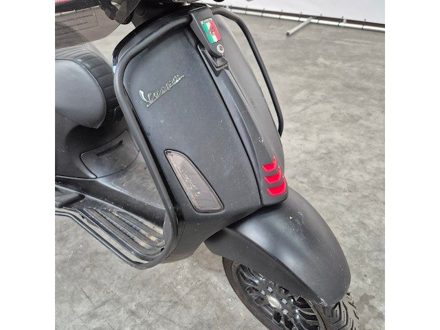 Scooter, piaggio, vespa sprint - afbeelding 5 van  21