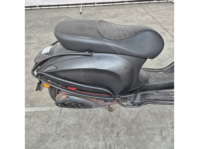 Scooter, piaggio, vespa sprint - afbeelding 8 van  21