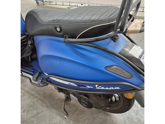 Scooter, piaggio, vespa sprint - afbeelding 18 van  21
