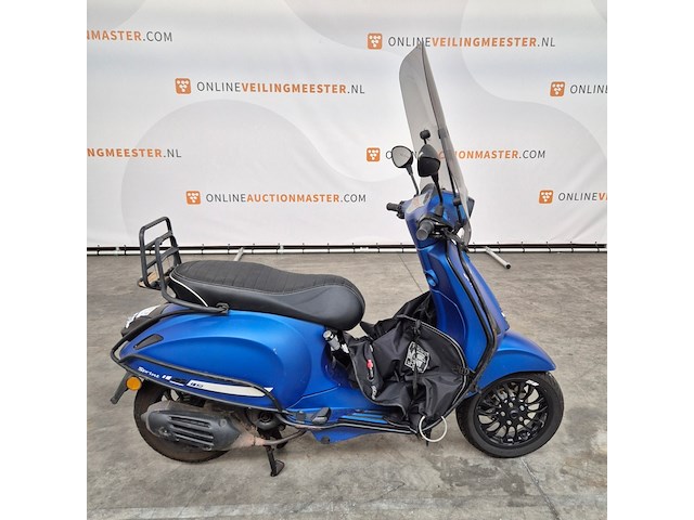 Scooter, piaggio, vespa sprint - afbeelding 1 van  21